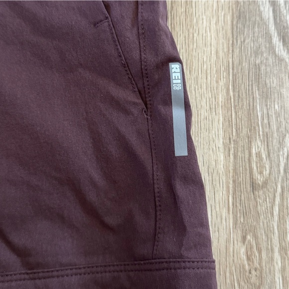 REI CO-OP Mountain Biking Shorts • size 4 - Picture 2 of 13